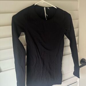 Aritzia Babaton Black Long Sleeve Women's Tee